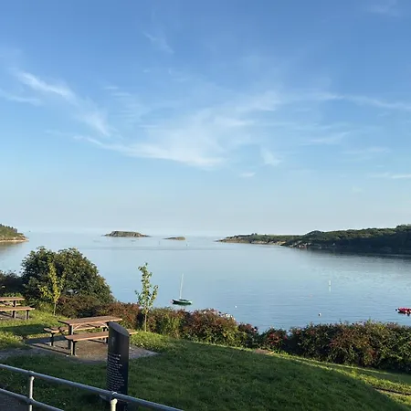 Shorecliffe House Glandore